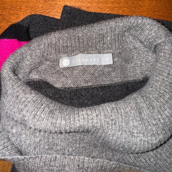 InCashmere Striped Turtleneck Cashmere Sweater - Small - LIKE NEW - Picture 5 of 5